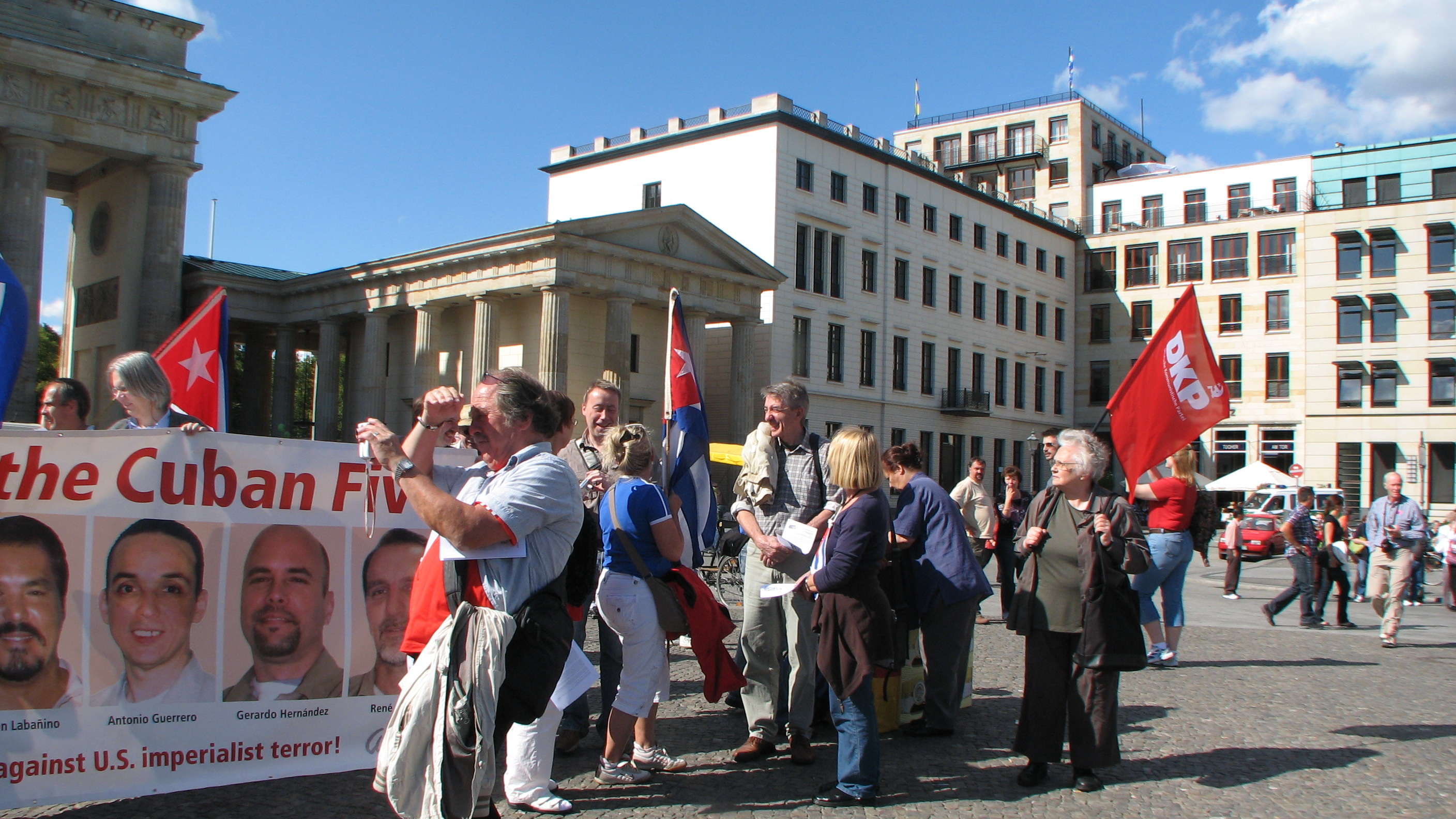 Mahnwache Pariser Platz