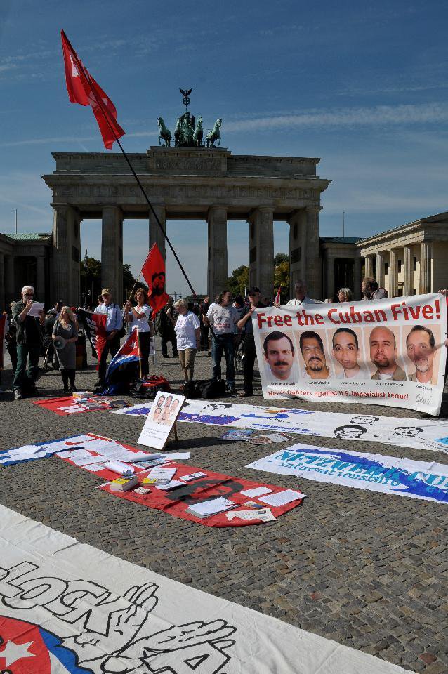 Kundgebung für die Freiheit der CUBAN FIVE vor der US-Botschaft Berlin, 12.09.2010