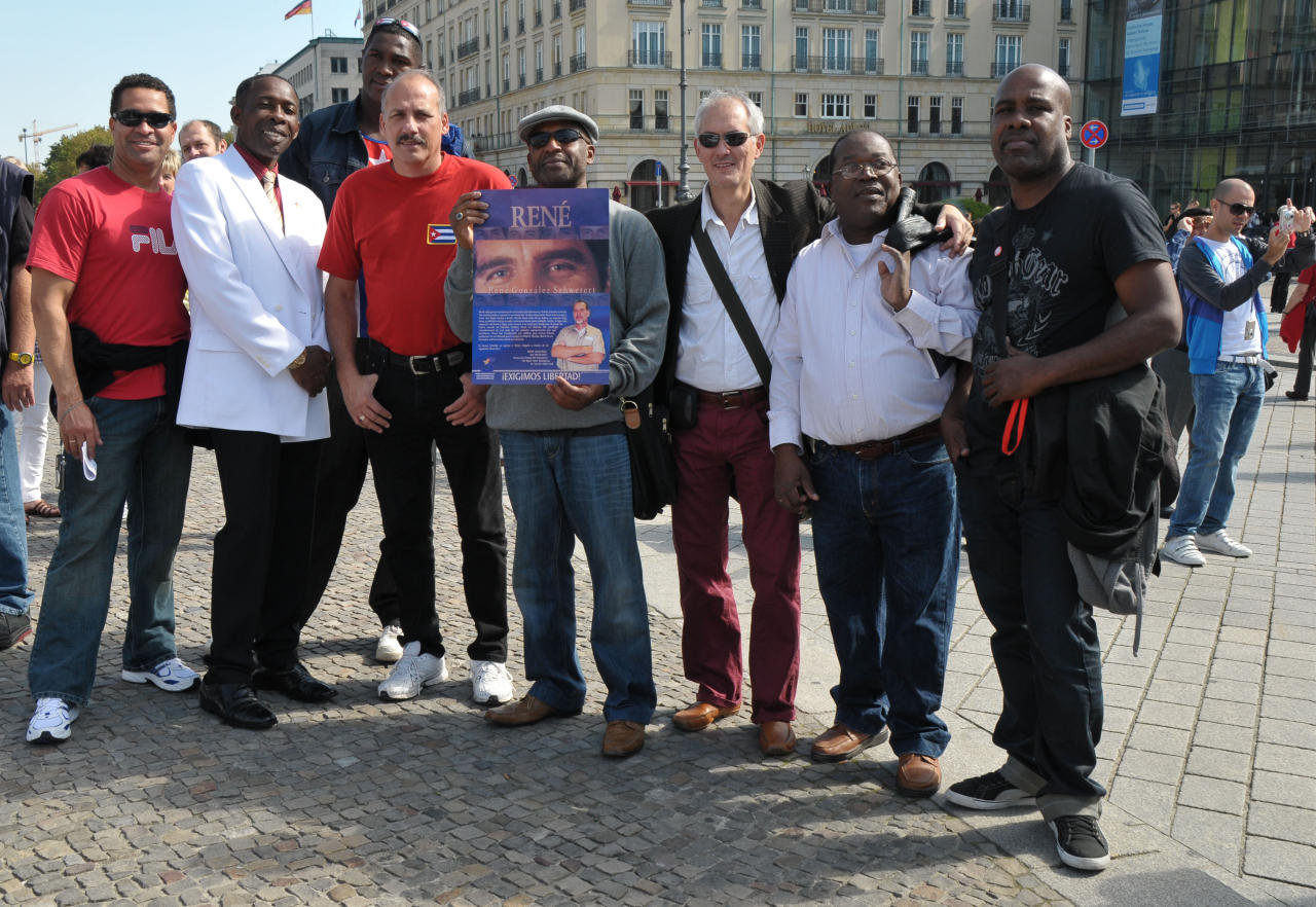 Kundgebung für die Freiheit der CUBAN FIVE vor der US-Botschaft Berlin, 12.09.2010