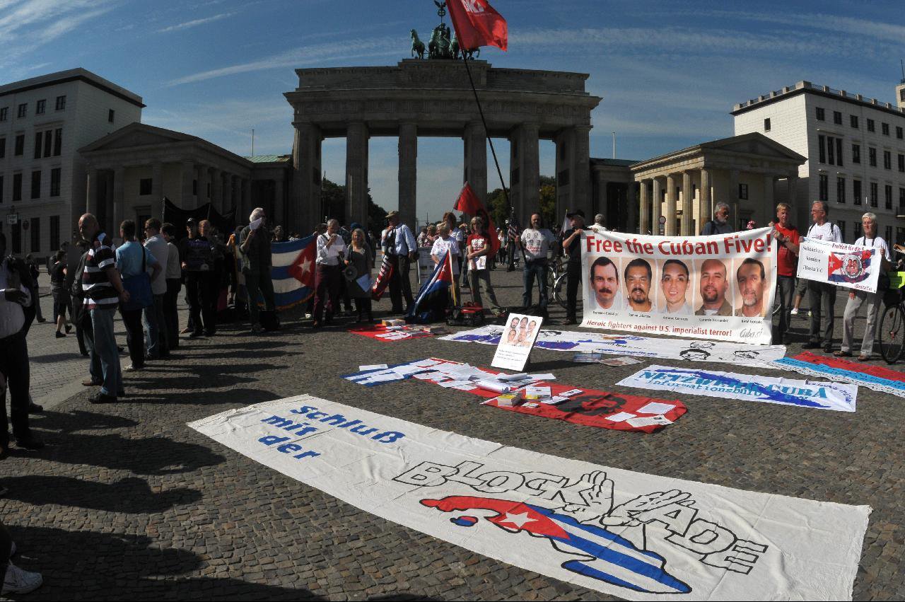 Kundgebung für die Freiheit der CUBAN FIVE vor der US-Botschaft Berlin, 12.09.2010