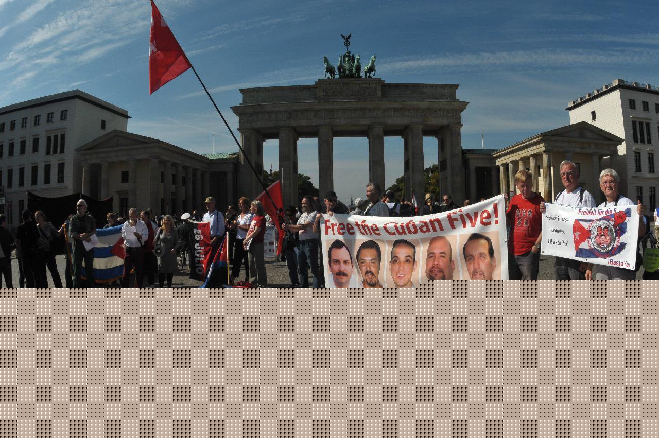 Kundgebung für die Freiheit der CUBAN FIVE vor der US-Botschaft Berlin, 12.09.2010