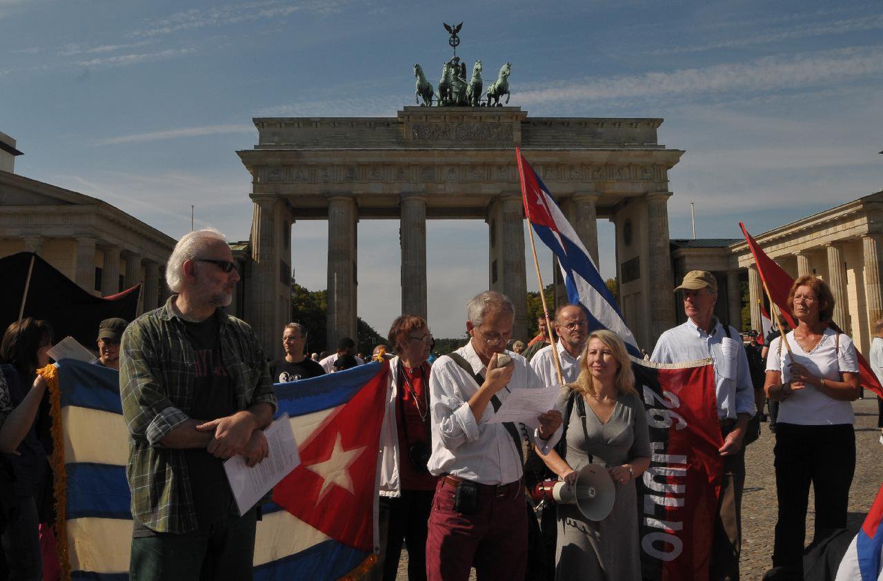 Kundgebung für die Freiheit der CUBAN FIVE vor der US-Botschaft Berlin, 12.09.2010