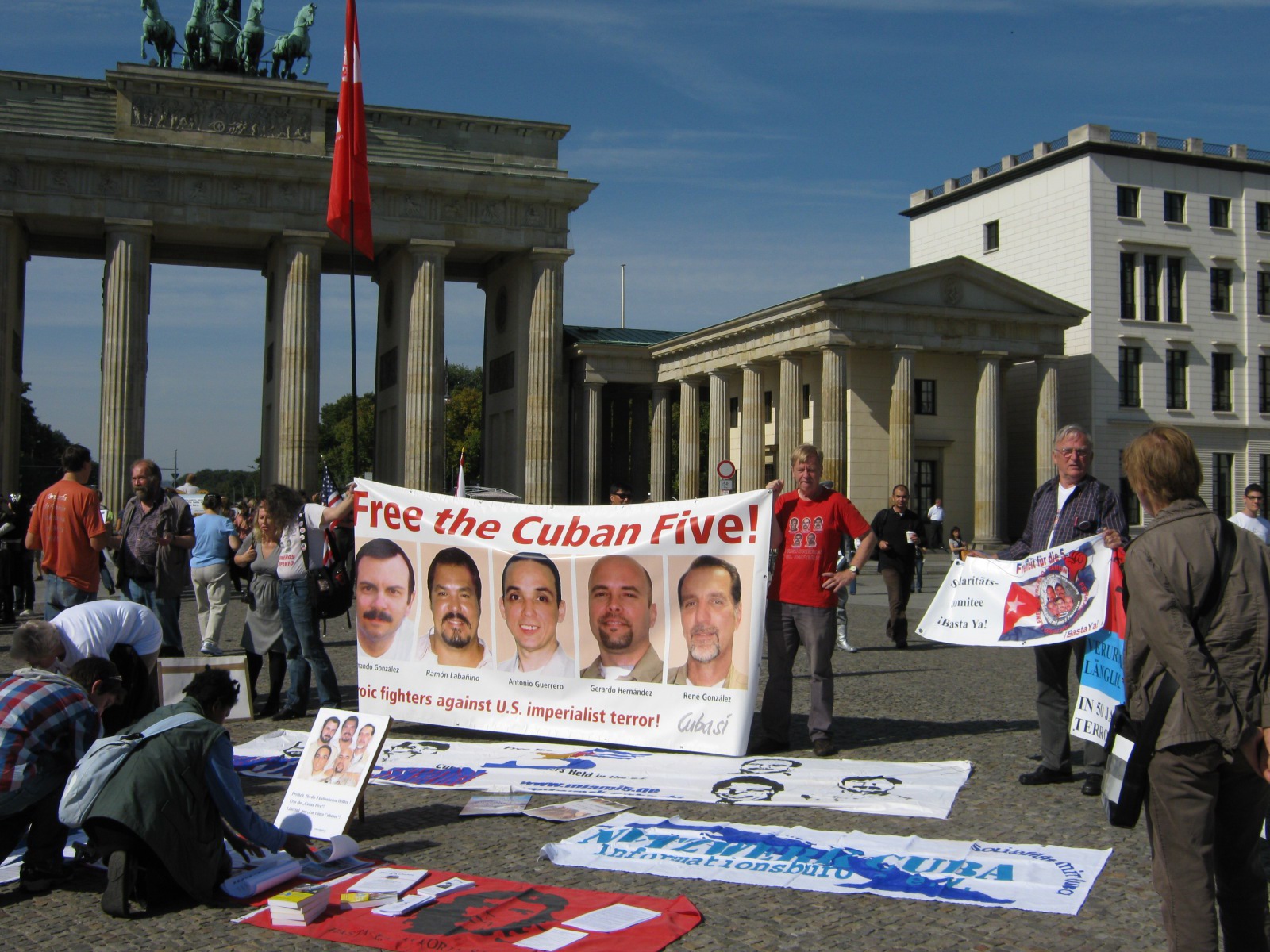 Kundgebung für die Freiheit der CUBAN FIVE vor der US-Botschaft Berlin, 12.09.2010