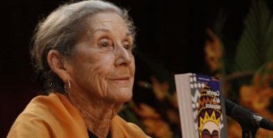 Nadine Gordimer auf der Buchmesse in Havanna, 2010